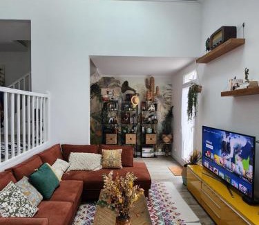 Torcy Villa | Maison loft avec jardin pour 6 voyageurs entre Paris et Disneyland