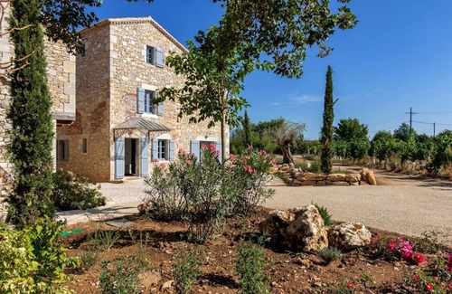 Cahors Villa | Maison Malbec - Six Bedroom Villa, Sleeps 12