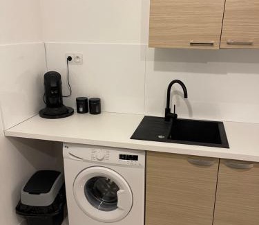 Moulins Apartment | Maison meublée avec parking