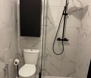 Moulins Apartment | Maison meublée avec parking