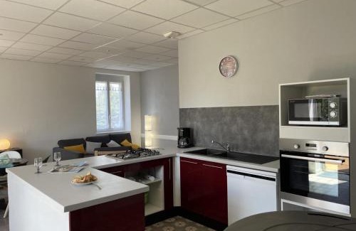 La Chabanne House | Maison moderne avec vue montagne Bourbonnaise - FR-1-489-341