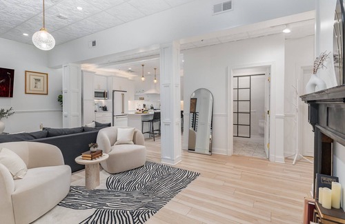 Downtown Nashville Cottage | Maison Modiste - Bankers Alley - Walk to Broadway