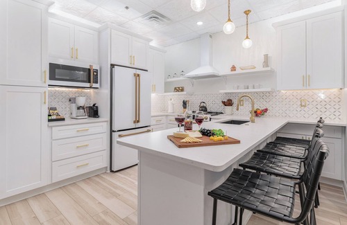 Downtown Nashville Cottage | Maison Modiste - Bankers Alley - Walk to Broadway