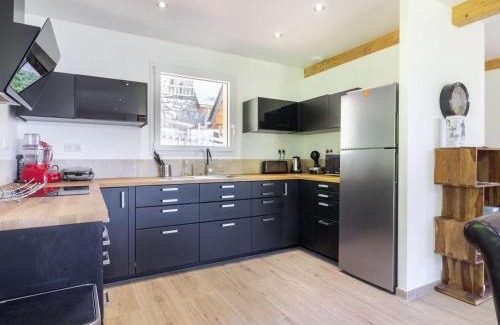 Grust House | Maison neuve à Grust pour 12 personnes, 4 chambres, WIFI, parking, linge et ménage inclus - FR-1-402-110