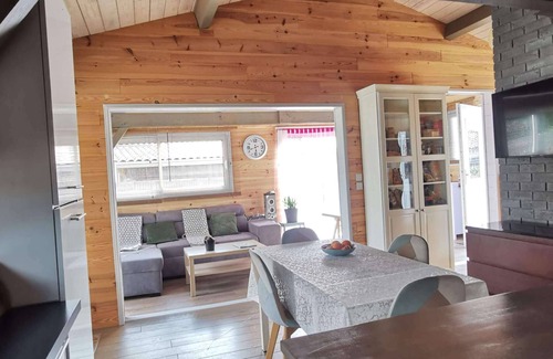 Linxe House | MAISON/PISCINE Private 4/6 pers.65m°, Private garden, 9and12 kms beach ocean, lake