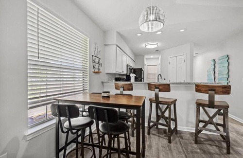 The Dunes Condo | Maison Place Unit I offers a serene stay a quick walk to the Beach!