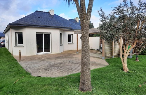 Ploudalmezeau House | Maison Plain-pied sur Terrain Clos, à Proximité du Port et des Plages