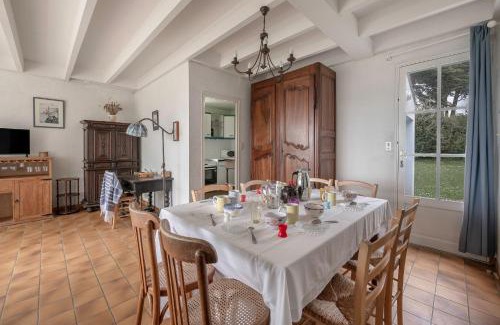 Prefailles House | Maison pour 8, vue mer, 400m de la plage