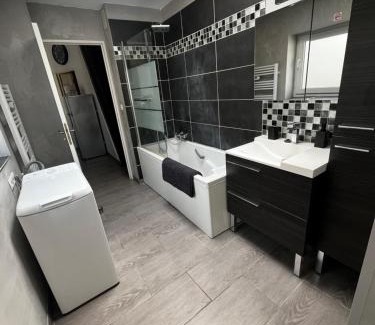 Saint-Pol-sur-Mer House | Maison proche de toutes commodités