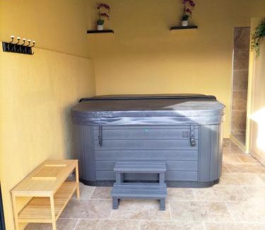 Molleges Villa | Maison Provençale Spa Sauna Piscine