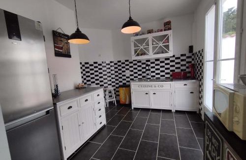 Cheray House | Maison rénovée avec jardin, proche commerces et plages, pour 5 personnes à Saint-Georges-d'Oléron - FR-1-778-6