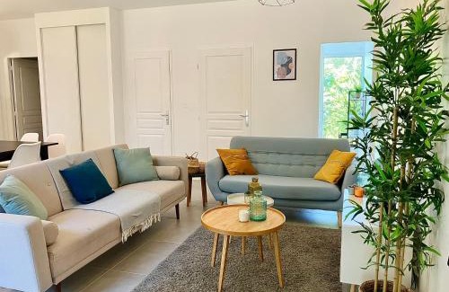 Brindas Villa | Maison rénovée 12 pers 15mn de Lyon,35mn Eurexpo