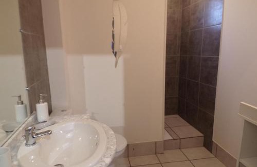 Vaumas House | Maison rénovée avec cour et terrasse à Vaumas - FR-1-489-160