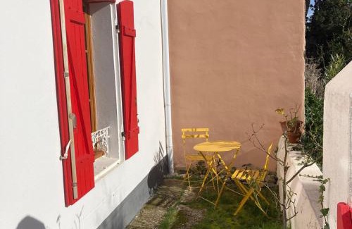 Locmaria House | Maison rénovée avec jardin, proche commerces et plage, Locmaria - FR-1-418-245