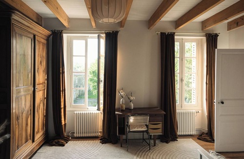 Saint-Saturnin-du-Bois Apartment | Maison Sonora - Dream Room