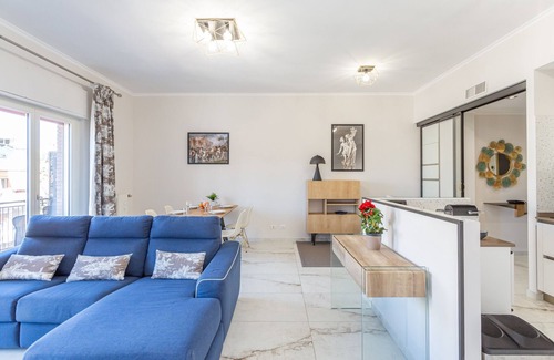 Gianicolo Apartment | Maison Silvestri 2 BDR Apartment