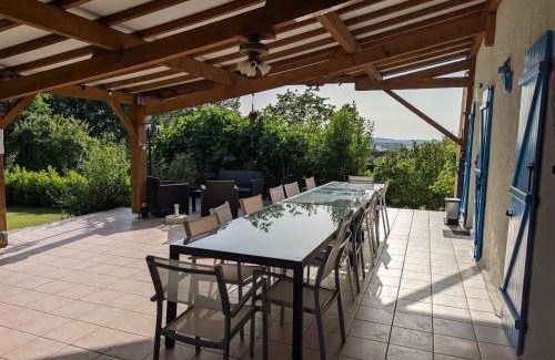 La Chapelle-aux-Bois House | Maison spacieuse avec spa, ping-pong et baby-foot, idéale pour détente en famille - FR-1-589-828