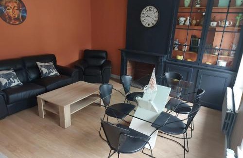 Thun-Saint-Martin House | Maison spacieuse à Thun-Saint-Martin avec jardin