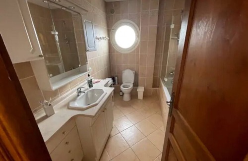 Bagneux House | Maison Spacieuse à Bagneux Options Clim et Parking