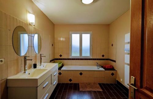 Vicq-sur-Nahon House | Maison spacieuse à la campagne avec jardin, 4 chambres, proche château de Valençay et Zoo de Beauval - FR-1-591-562