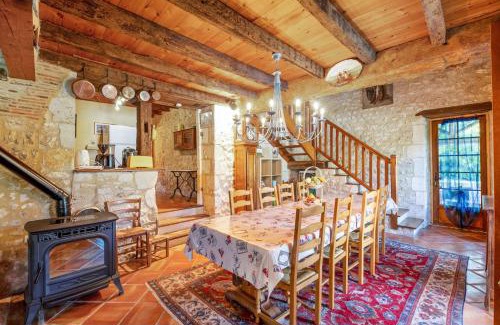 Thenac House | Maison spacieuse à Thenac avec piscine privée