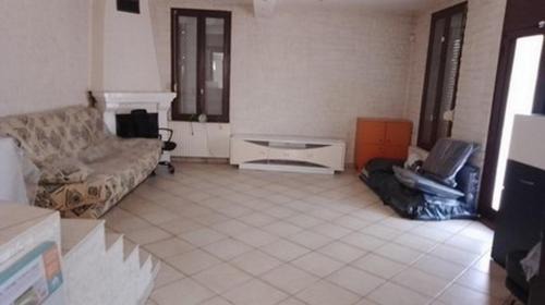 Fresnes House | Maison sur 3 étages avec patio, terrasse avec barbecue, 1 chambre de disponible au 1er étage