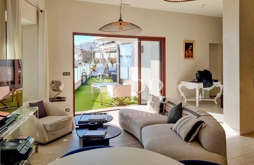 Pointe Croisette Villa | Maison sur la Mer, à 10 Mètres des Plages!