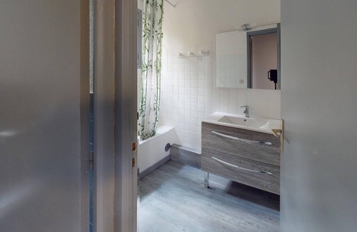 Frayssinet House | Maison t3 48 m3 Dans une Colline de 4 Hectares