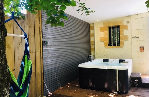 Sarlat-la-Caneda House | Maison Tournesol: self-catering cottage with private spa in Sarlat