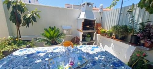 Porches House | Maison typique - By ParadiseWaves
