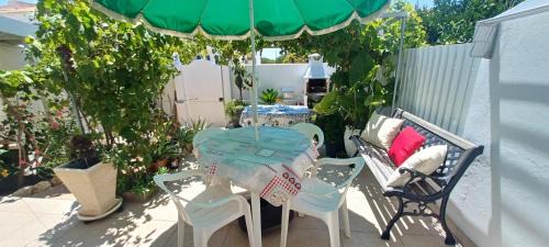 Porches House | Maison typique - By ParadiseWaves