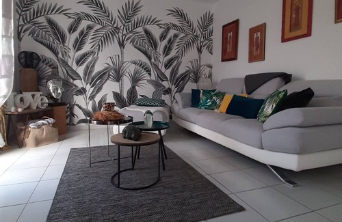 Le Rosais-La Flourie House | Maison V&J