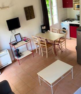 Gallargues-le-Montueux Apartment | Maison vacances climatisée à 20 minutes de la mer