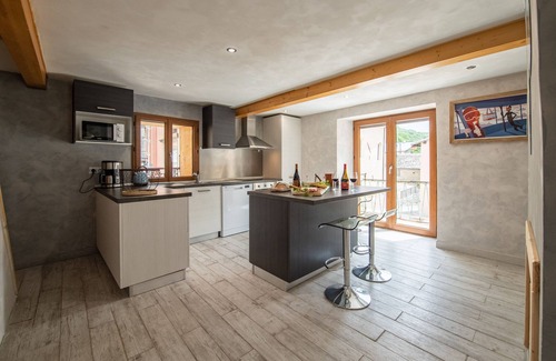 Orelle House | Maison10p Orelle/val Thorens en Plein Coeur des Montagnes :ski Rando Vélo Lacs