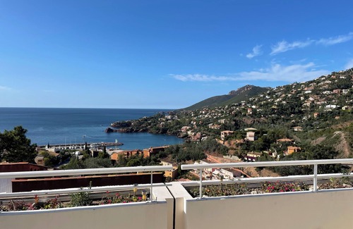 Theoule-sur-Mer Condo | Maisonette Near Thèoule-Sur-Mer With Lovely Sea Views