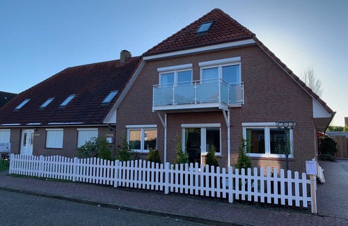 Norddeich Apartment | Maisonette-wohnung, Infrarot-sauna, 2 Schlafzimmer, 2 Bäder, 65m² bis zu 6 Pers