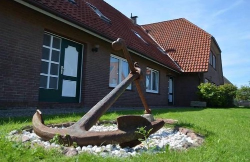 Norddeich Apartment | Maisonette-wohnung mit 2 Schlafzimmern + 2 Überd. Balkonen 60 m² bis zu 6 Pers