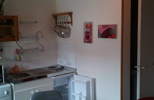 Vallieres-les-Grandes Cottage | MAISONNETTE DE BOURG AT CHRISTINE 2 pers.