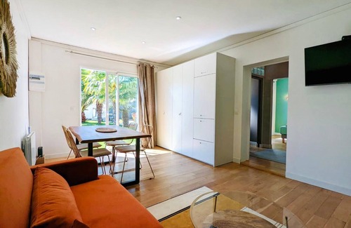 Lagord Cabin | Maisonnette Avec Jardin Jacuzzi et Piscine Dans un Quartier Résidentiel