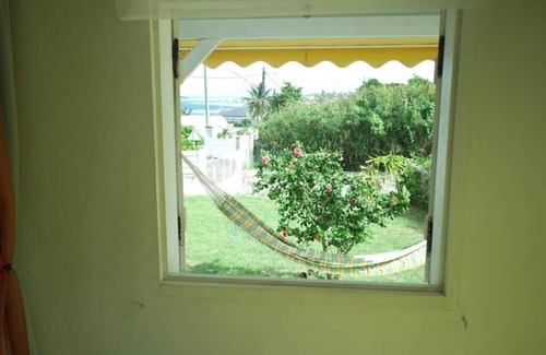 Damencourt House | Maisonnette + garden panoramic sea view ideal location
