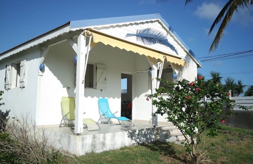 Damencourt House | Maisonnette + garden panoramic sea view ideal location