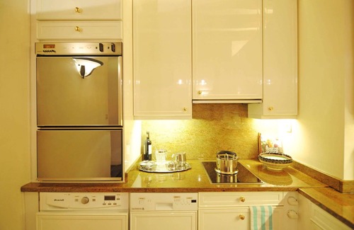 Notre Dame Apartment | Maitre Albert Notre Dame