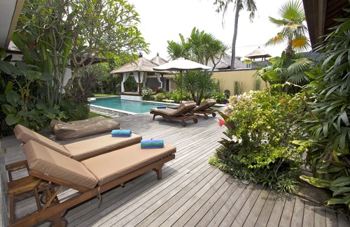 Sanur Villa | Majestic 4BR Villa Located Near The Beach, Sanur! 8Min Walk To The Night Market!