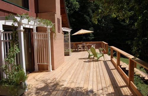 Douglas City House | Majestic A-Frame Riverfront House on the Trinity River. Alpen Glow