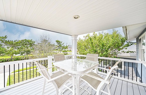 A-Zone House | Majestic beach house to rent! Steps from beach and a 5 minute drive to AC!
