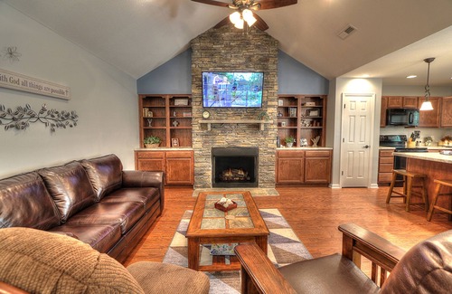 Pigeon Forge Cottage | Majestic Cove #331-Your Peaceful Retreat in the Heart of Pigeon Forge!