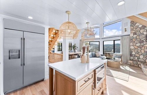 Lake Arrowhead House | Majestic Lakeview Lodge w/Private Dock