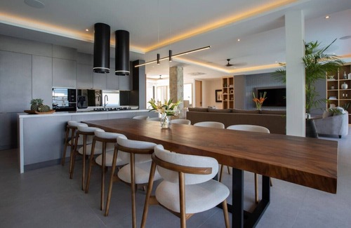 Moo 5 Villa | 'Majestic Mansion' Luxurious 7br Coastal Gem