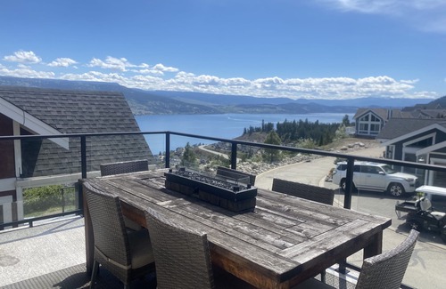 Central Okanagan Cottage | Majestic Mountainside cottage on Lake Okanagan