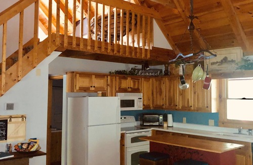 Dahlonega Cabin | Majestic, private cabin with hot tub/multiple deck.a little taste of heaven!